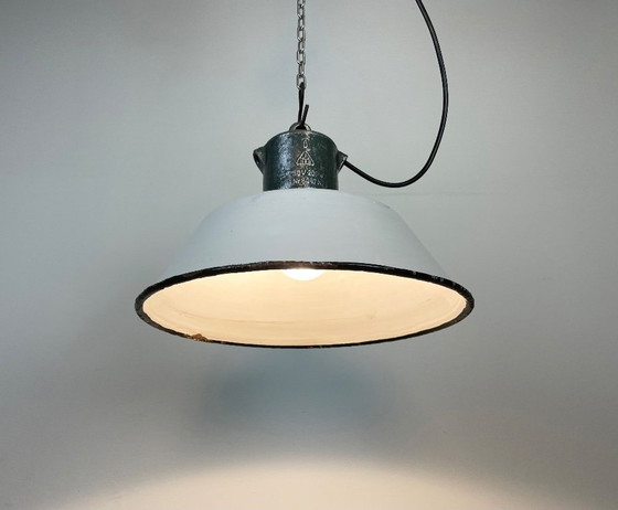 Image 1 of Industrial White Enamel Industrial Lamp with Cast Aluminium Top from EOW, 1950s