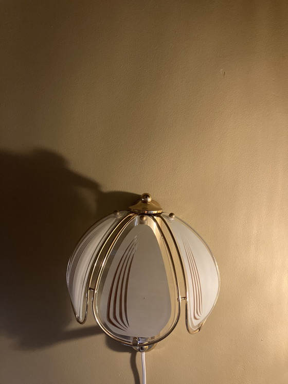 Image 1 of Hollywood Regency wandlampje messing glas wandlamp 