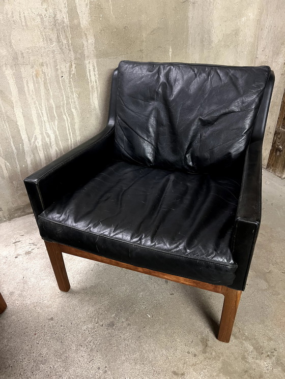 Image 1 of 2X Fauteuil en cuir V. Kai Lyngfeldt Larsen / Soren Willadsen Années 60Er-70Er