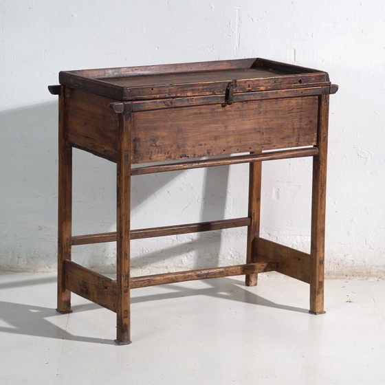 Antique Chinese lift-top desk in pine – China, circa 1930 – Iron (photo 4 of 40)