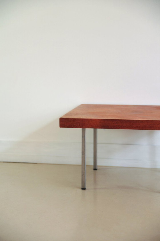 Image 1 of Mesa de centro cuadrada Artifort