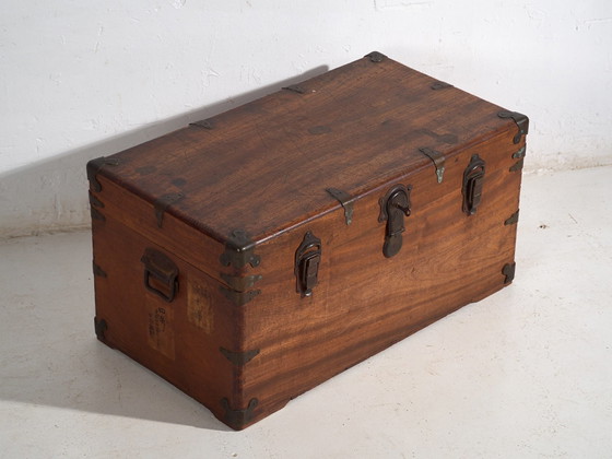 Antique Japanese camphorwood trunk - Meiji Period (c. ) #76 – Storage cabinet, Metal (photo 39 of 40)