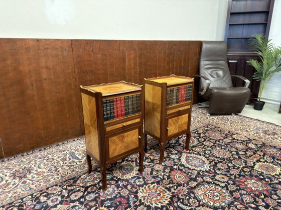 Set of Classic English Nightstands with Books and Marquetry, Leather, Wood, Brown (photo 2 of 14)
