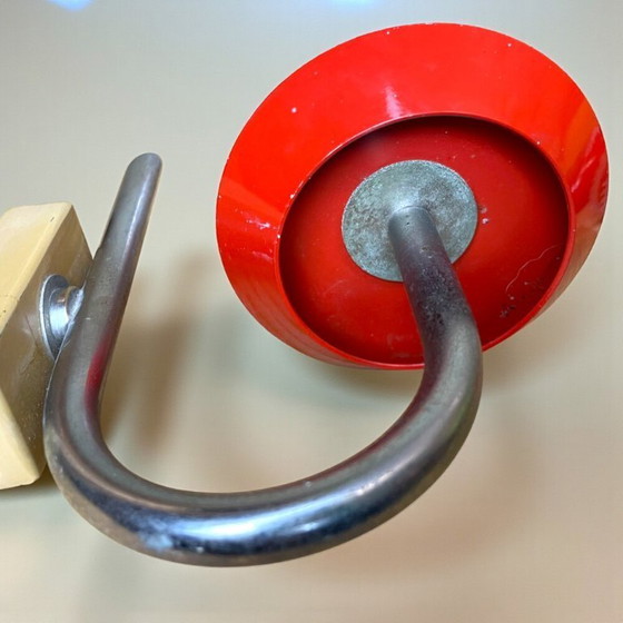 Image 1 of Juego de 2 apliques de pared modernos de mediados de siglo de metal rojo y acrílico, década de 1970