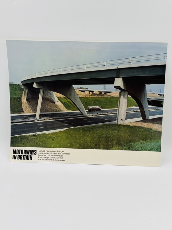 Image 1 of Lot de 8 photos cartonnées « Motorways in Britain « 