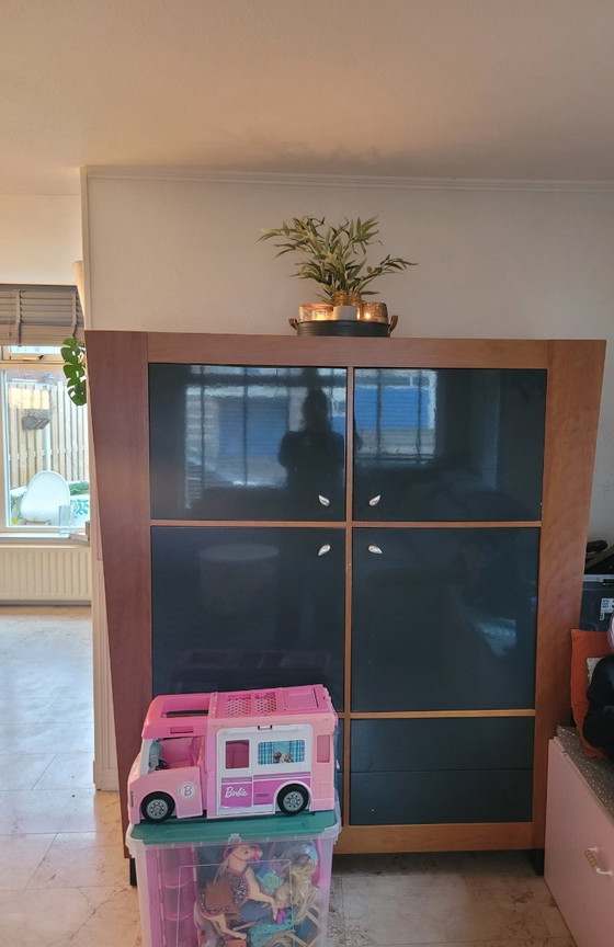 Image 1 of Grote zware kast 30 jaar oud