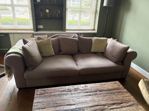 Three-seater sofa