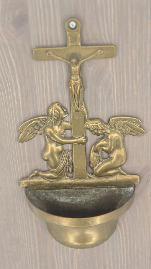 Antikes Weihwasserbecken aus massivem Messing – Kruzifix & Engel – Religiöse Wandskulptur