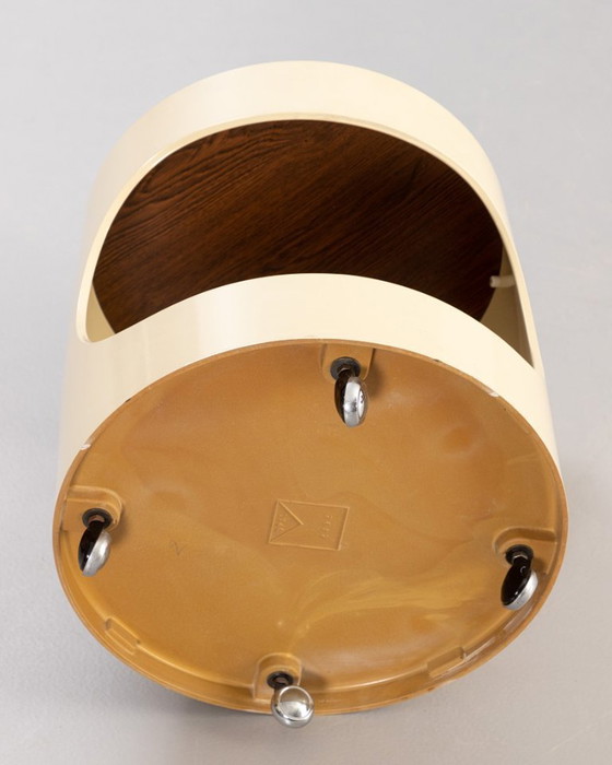 Image 1 of Opal, Beistelltisch im futuristischen Stil