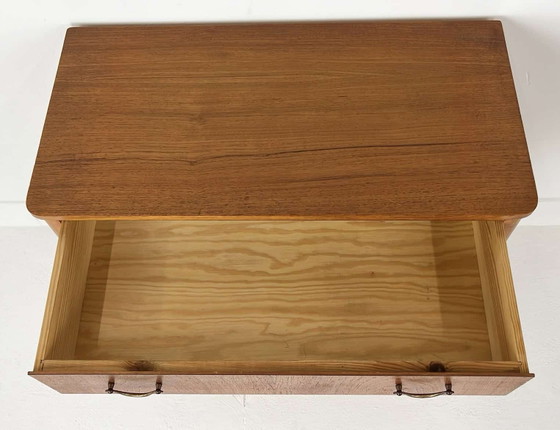 Cassettiera svedese vintage in impiallacciatura di teak – Comodini, Metallo, Mid Century Modern (photo 6 of 11)