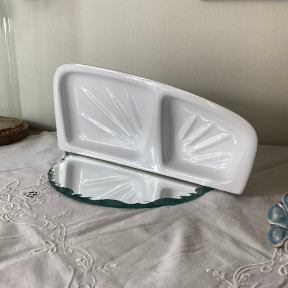 Image 1 of Ancien porte savon mural ancien céramique faïence blanc vintage 