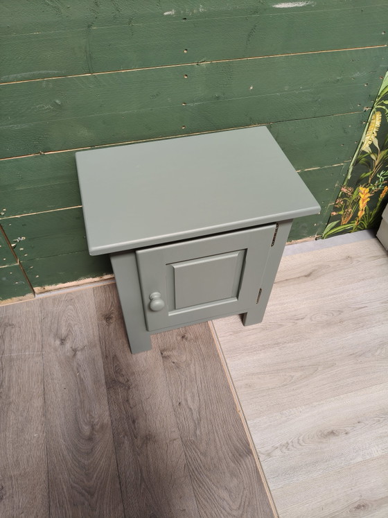 Image 1 of Table de chevet