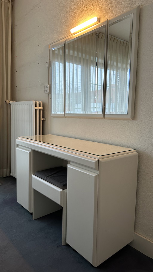 Dressing table with 3-piece mirror and stool