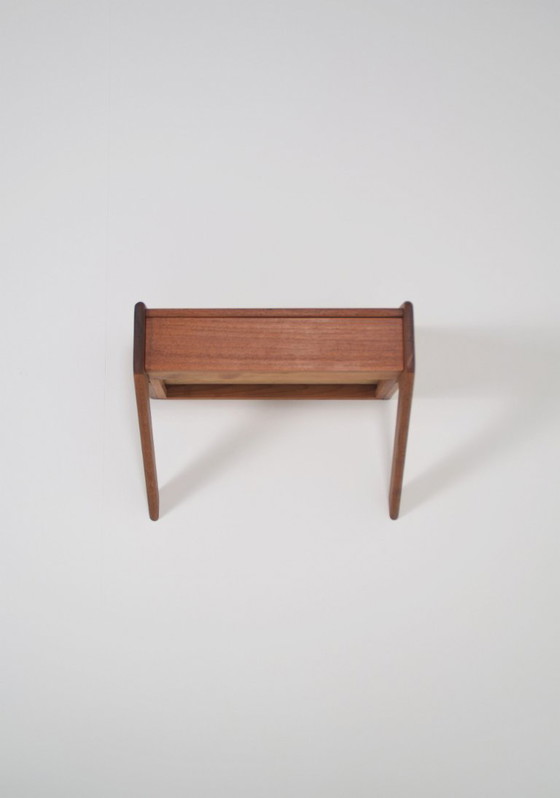 Zwevend Nachtkastje Door Sigfred Omann Voor Ølholm Møbelfabrik, Jaren '60 – Wood (photo 9 of 11)