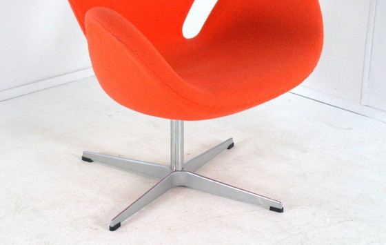 Image 1 of Fauteuil Imitation Swan Arne Jacobsen vintage