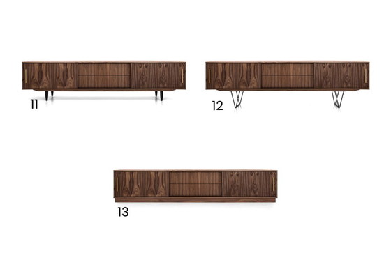 Image 1 of Notenhouten dressoir O-S01 schuifdeur en 2 laden 240