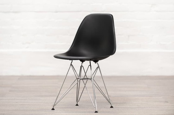 Image 1 of Silla Vitra Eames Plastic Chair Dsr Club