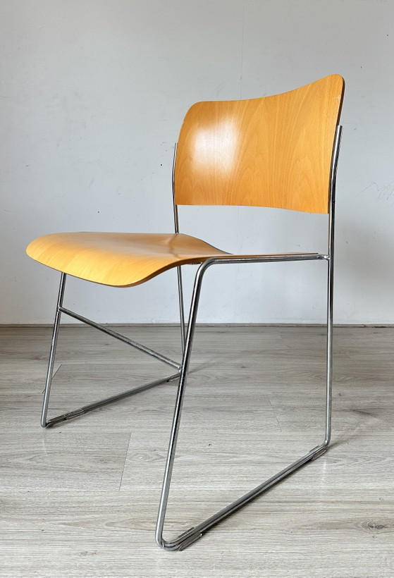 Image 1 of 6 chaises Howe, design David Rowland