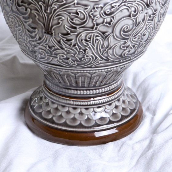 Image 1 of Grande caraffa in maiolica del XIX secolo (1840) con motivo a polena