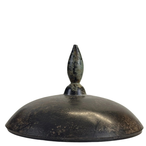 Par de vasijas indias de bronce con tapa y pátina oscura, circa 1920–1960 – Objetos decorativos, Bronze (photo 11 of 11)