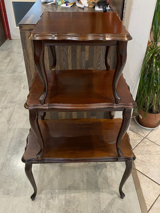 Image 1 of Ensemble de 3 tables basses gigognes rustiques style Louis XV 1950