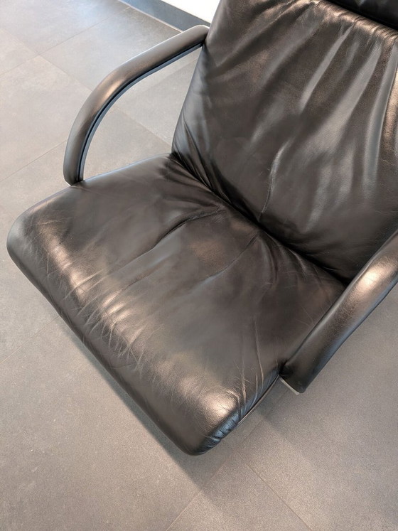 Image 1 of 🟢 Fauteuil lounge Artifort F194 en cuir noir - Geoffrey D. Harcourt