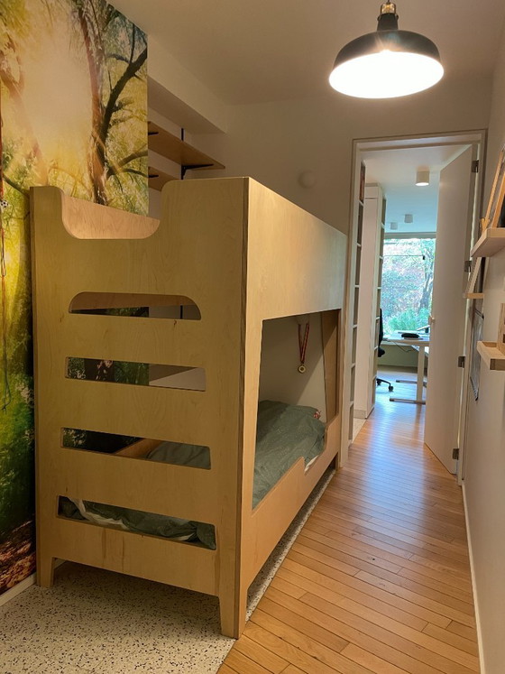 Lit superposé design unique en contreplaqué de bouleau, design propre, Lits 1 personne, Bois, Beige (photo 2 sur 11)