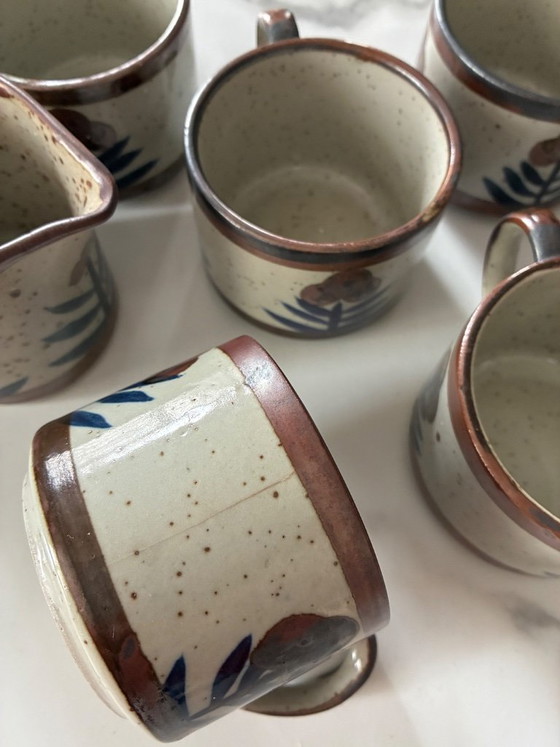 Tasses et pot à lait grès émaillé motif floral vintage, Grès de France, Vaisselle, Céramique, Beige, Rustic (photo 6 sur 8)