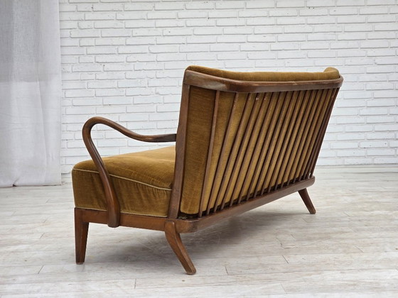 Image 1 of Jaren 60, Deens ontwerp van Alfred Christensen, 2-zitsbank, groene meubelvelours.