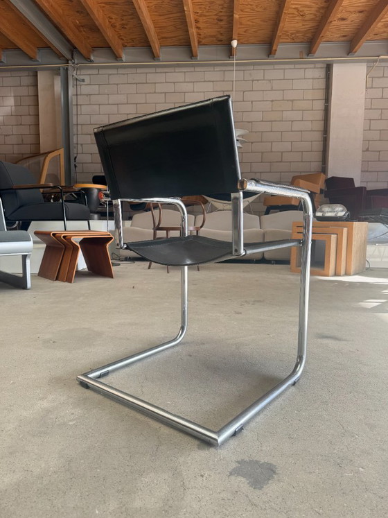 Matteo Grassi MG5 Cantilever chair (stock: 2) – Armchairs, Leather, Metal (photo 5 of 18)