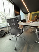 2x Vitra bureau/ vergaderstoel Medachair