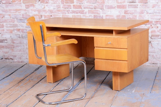 Scrivania Mid-Century restaurata, Frassino, Lucidatura rinnovata, Ceca, anni '60 – Scrivanie, Legno, Cromo (photo 12 of 13)