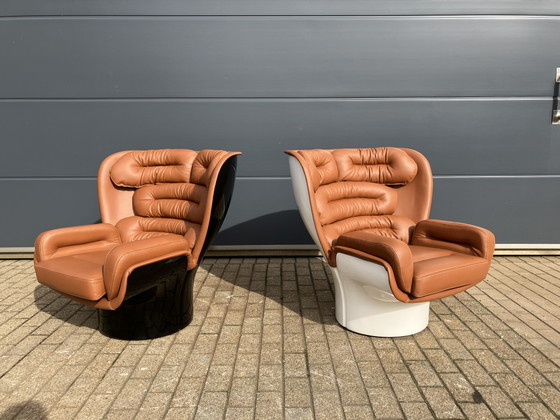 Image 1 of 2x Joe Colombo Elda Stuhl, cognacfarbenes Leder, schwarzes oder weißes Fiberglas