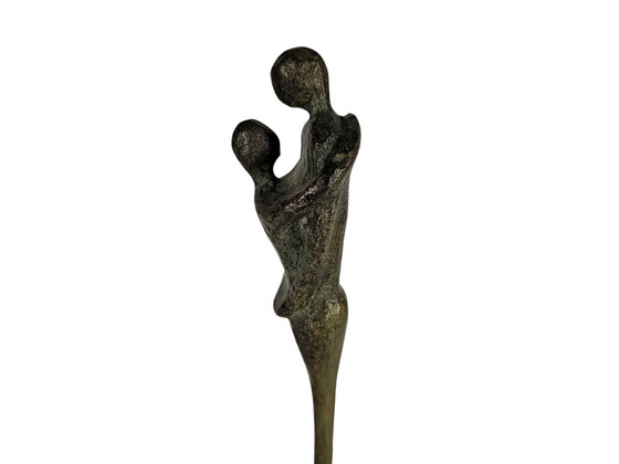 Image 1 of Jos Gielen - Bronze - Piédestal en pierre bleue - 'Le Baiser' - 2000 - Aujourd'hui
