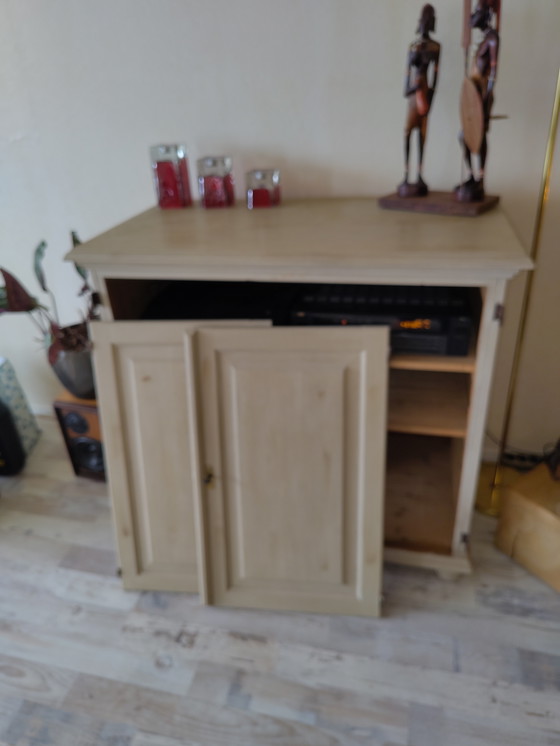 Image 1 of Sideboard/TV cabinet/all kinds of cupboard