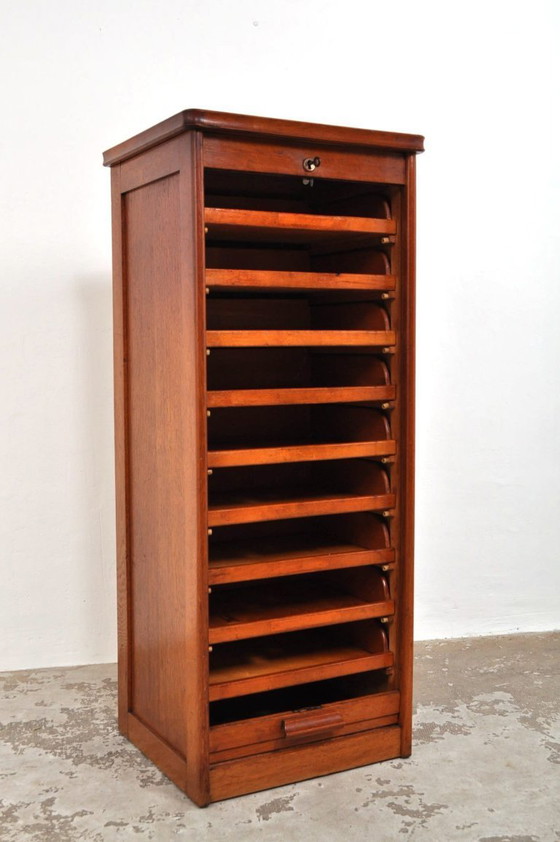 Image 1 of Mobiletto vintage in rovere con anta a rullo, anni '30