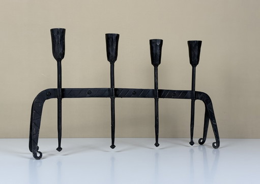 Portacandele da Tavolo Brutalista Vintage in Metallo Nero Martellato per 4 Candele
