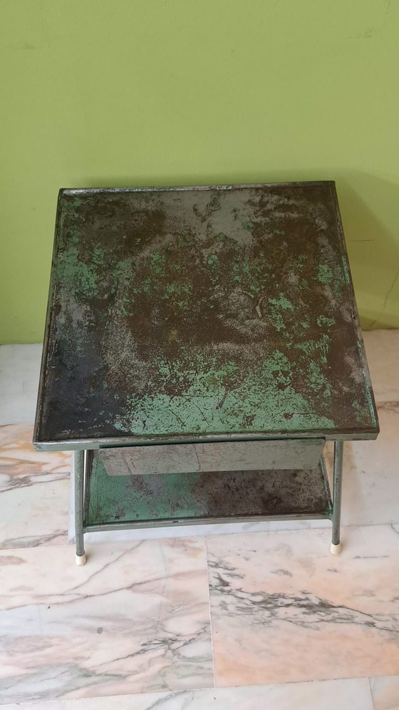 Industriële bijzettafel, Metaal, Groen (foto 4 van 7)