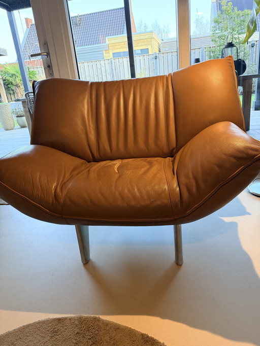 Vintage Leolux Tango single chair. Unique piece. Adjustable seat and lumbar support.