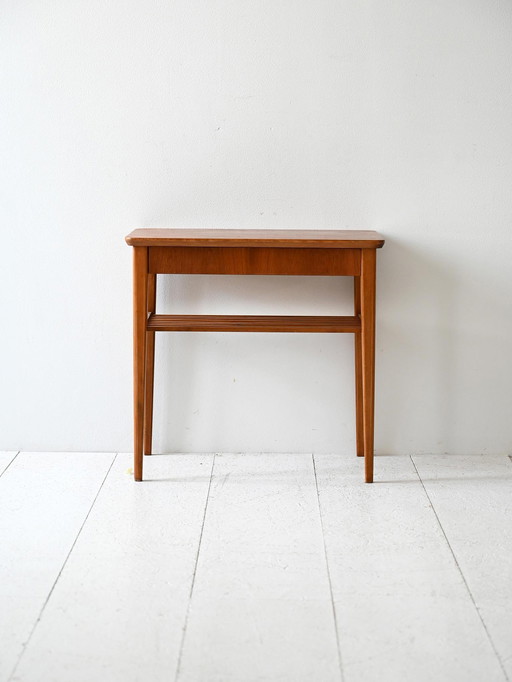 Table de nuit scandinave vintage en teck avec étagère à lamelles