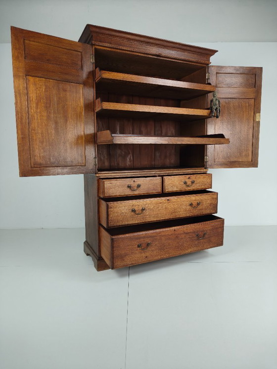 Image 1 of Antieke Howard & Son’s Berners Street Linnenkast – Licht Eiken, ca. 1880–1900