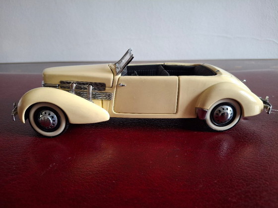 Image 1 of Franklin Mint Cord 812 Phaeton Coupé 1937 1/24