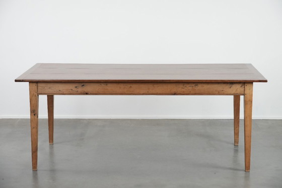 Image 1 of Charmanter alter französischer Esstisch aus Kirschholz mit zwei Schubladen