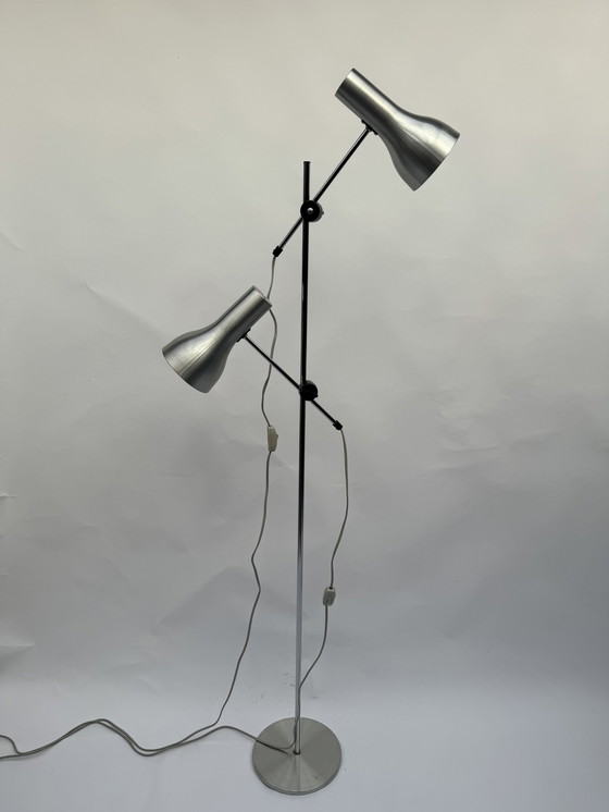 Image 1 of Minimalistische staande lamp uit het midden van de eeuw – verstelbaar ontwerp met dubbele kegel (Hala Zeist / Anvia-stijl)