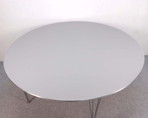 Fritz Hansen Circular design table Ø 145cm Bruno Mathsson & Piet Hein