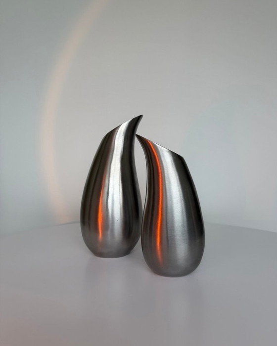 Image 1 of Vintage teardrop shaped vases made of brushed aluminium