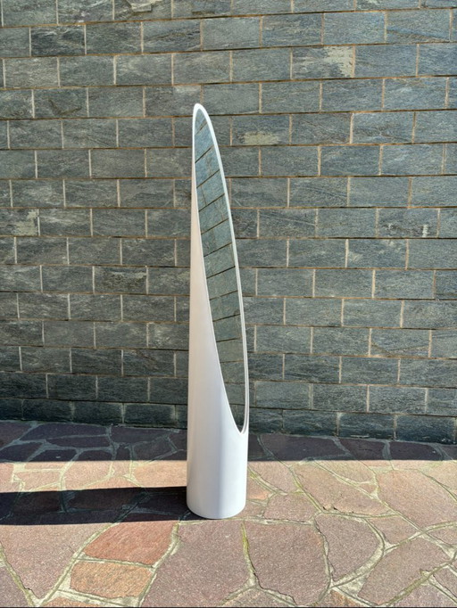 Nail Mirror Lipstick Design Model