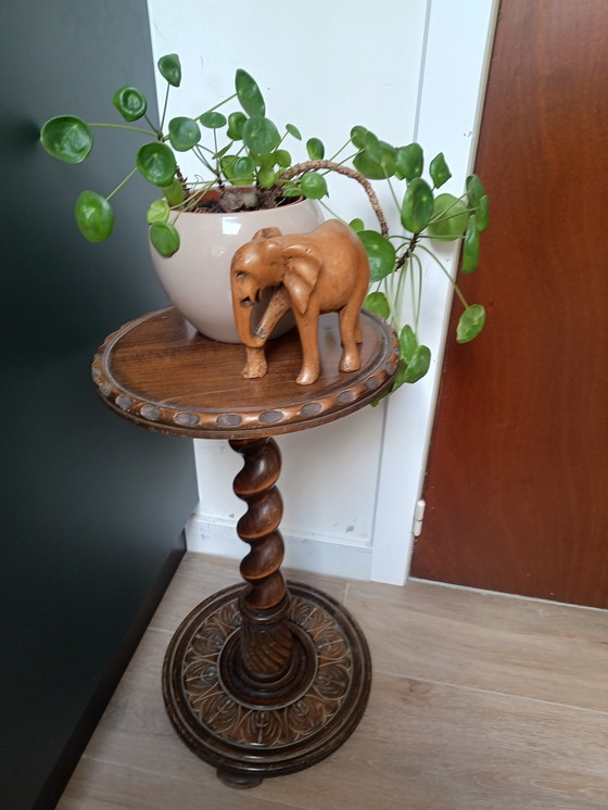 Image 1 of Piëdestal in massief hout