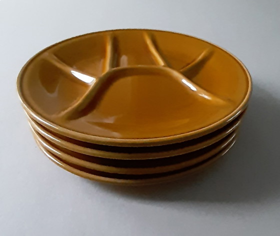 Image 1 of Borden Boch jaren'60 honingkleur