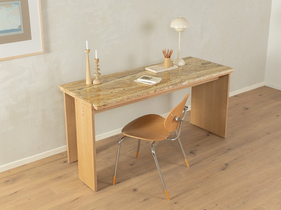 Image 1 of Uniek marmeren en houten bureau